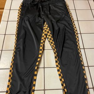 Forever 21 joggers with zippered pockets and ankles